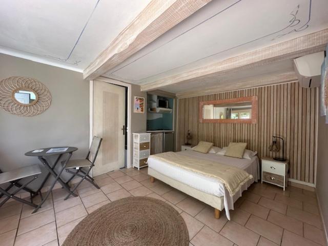 ונס Hotel Miramar מראה חיצוני תמונה